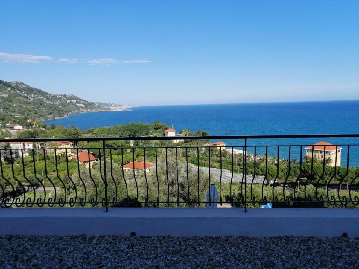 Agriturismo Un Mare Di Fiori Ventimiglia Exterior foto
