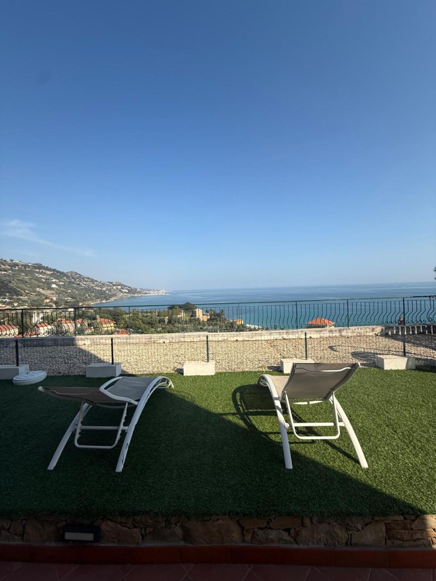Agriturismo Un Mare Di Fiori Ventimiglia Exterior foto