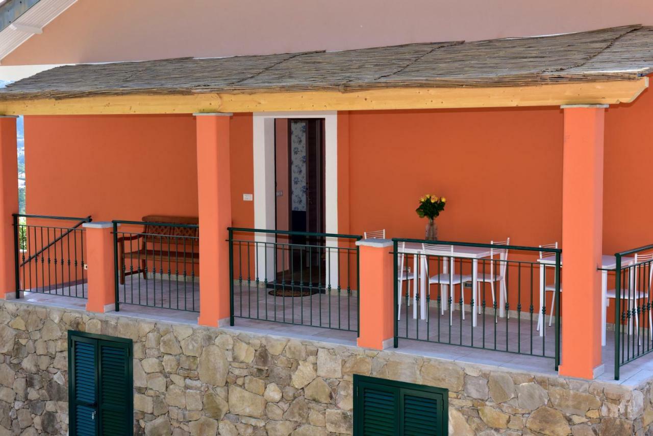 Agriturismo Un Mare Di Fiori Ventimiglia Exterior foto
